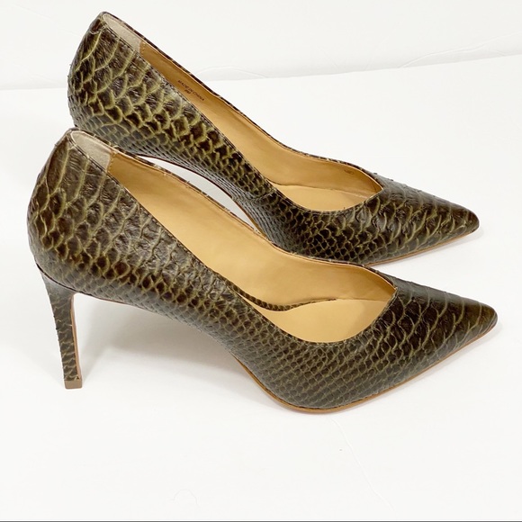 Banana Republic Shoes - 🍀Banana republic pump